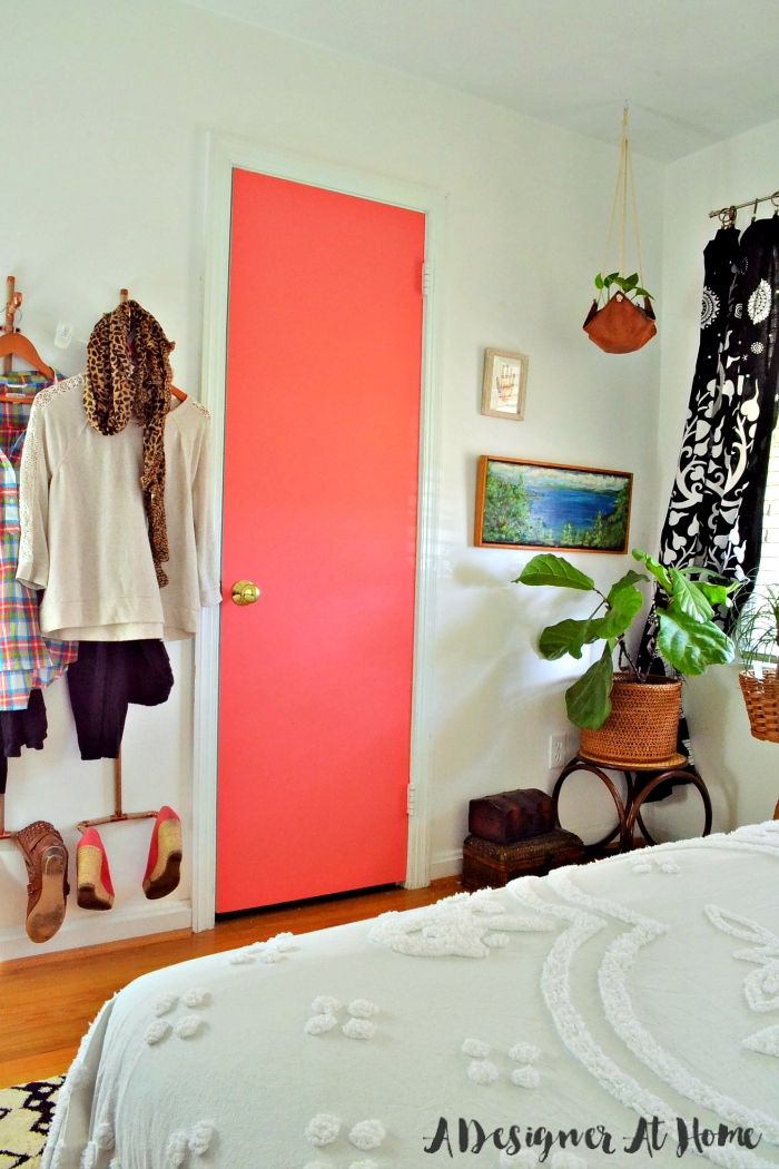 Zplant-filled-corner-boho=bedroom-coral-painted-clet-door-vertical-wall-mounted-wall-organizer-fall-fashion-outfit-planning