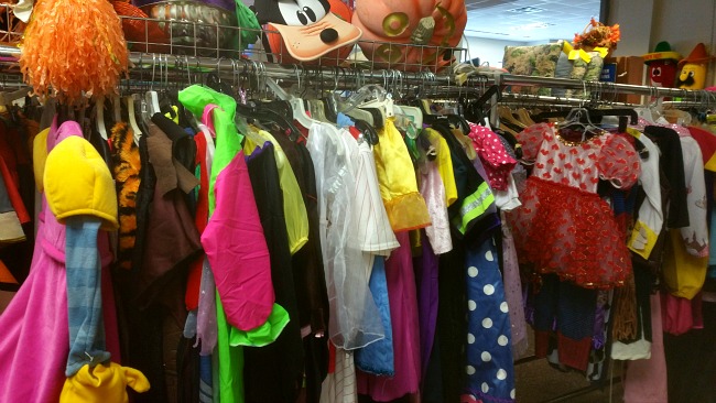 thrift-store-halloween-costumes