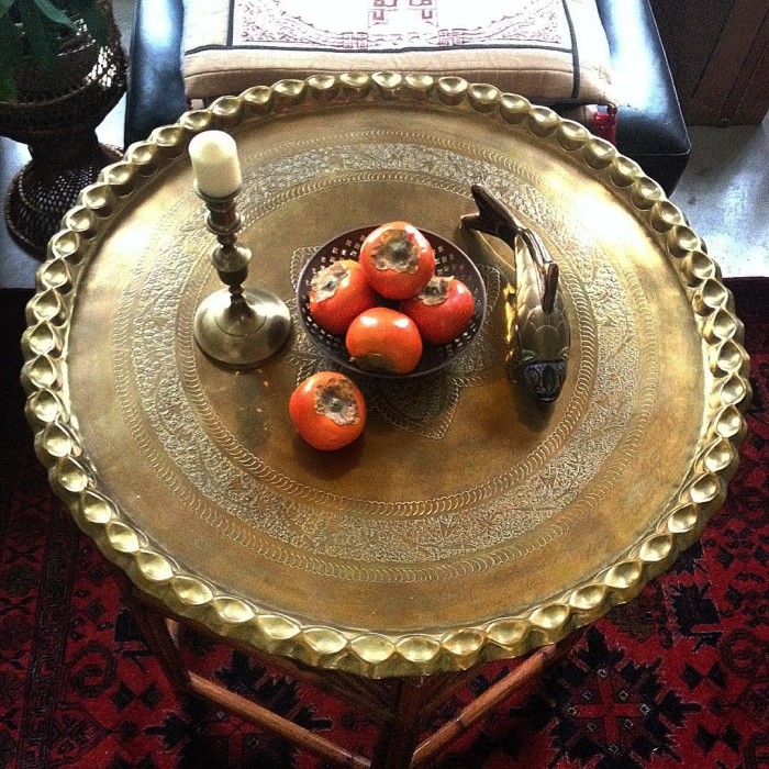 @mariaski63 Serving it up. ??? Got this gorge brass tray in mint condition at a thrift store! Had passed up a spider table base & brass top for months that I spied at a local antique mall. It finally got marked down & I hesitated AGAIN. So of course (?) when I made up my mind that it was coming home with me THAT DAY, it was gone! ?? So yesterday I walk into a thrift store & there glistening & beckoning me from the wall was THIS beauty!!! Gah! 