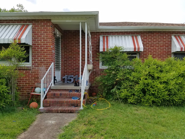 brick range in need of curb appeal attention