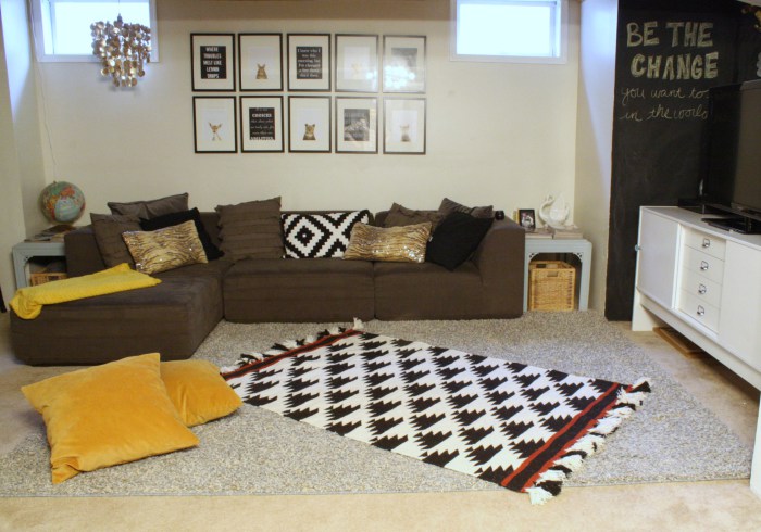 Neutral With fun pops- layered rugs and lots of pillows