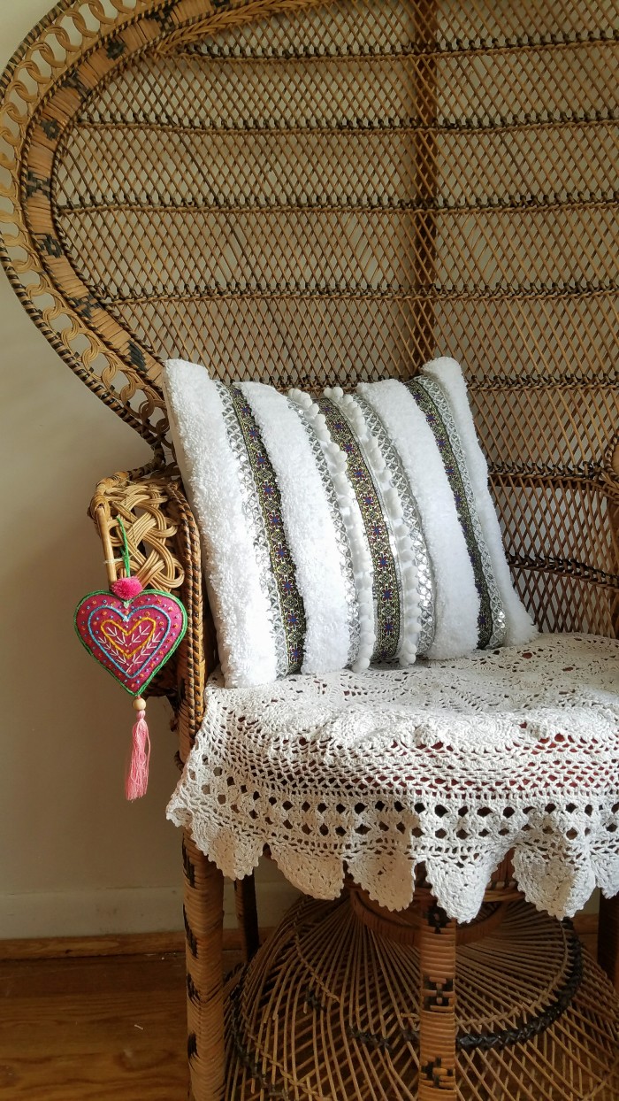 DIY Handira Inspired Pillow Tutorial: how to make a Moroccan wedding blanket pillow