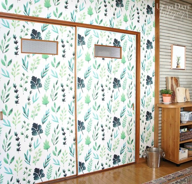 wallpaper-kitchen-botanical-print-japanese-apartment