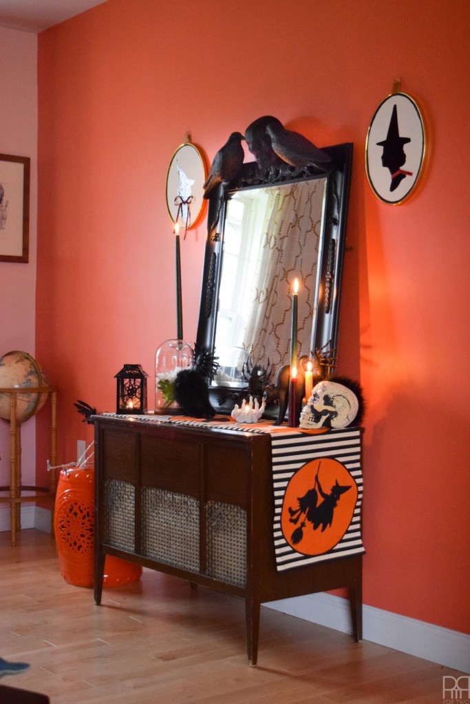 DIY-Halloween-Mirror-gothic-baroque-pmqfortwo DIY halloween decorations