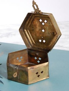 Brass Cricket Box - Pursuing Vintage