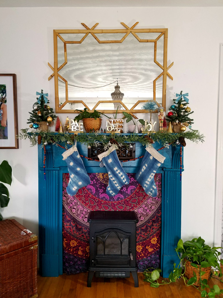 colorful-eclectic-christmas-mantel-on-a-budget