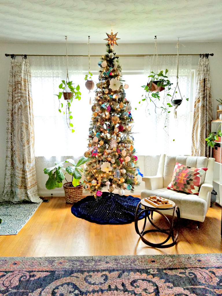 http://www.adesignerathome.com/wp-content/uploads/2017/12/colorfuly-eclectic-boho-christmas-tree-768x1024.jpg
